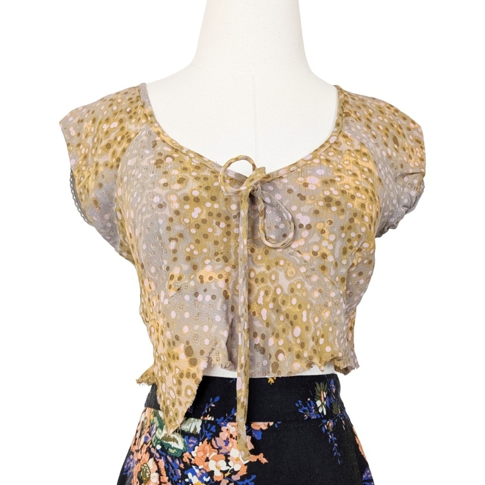 (Free with Purchase) Distressed Frayed Crop Top Size Medium Polka Dots